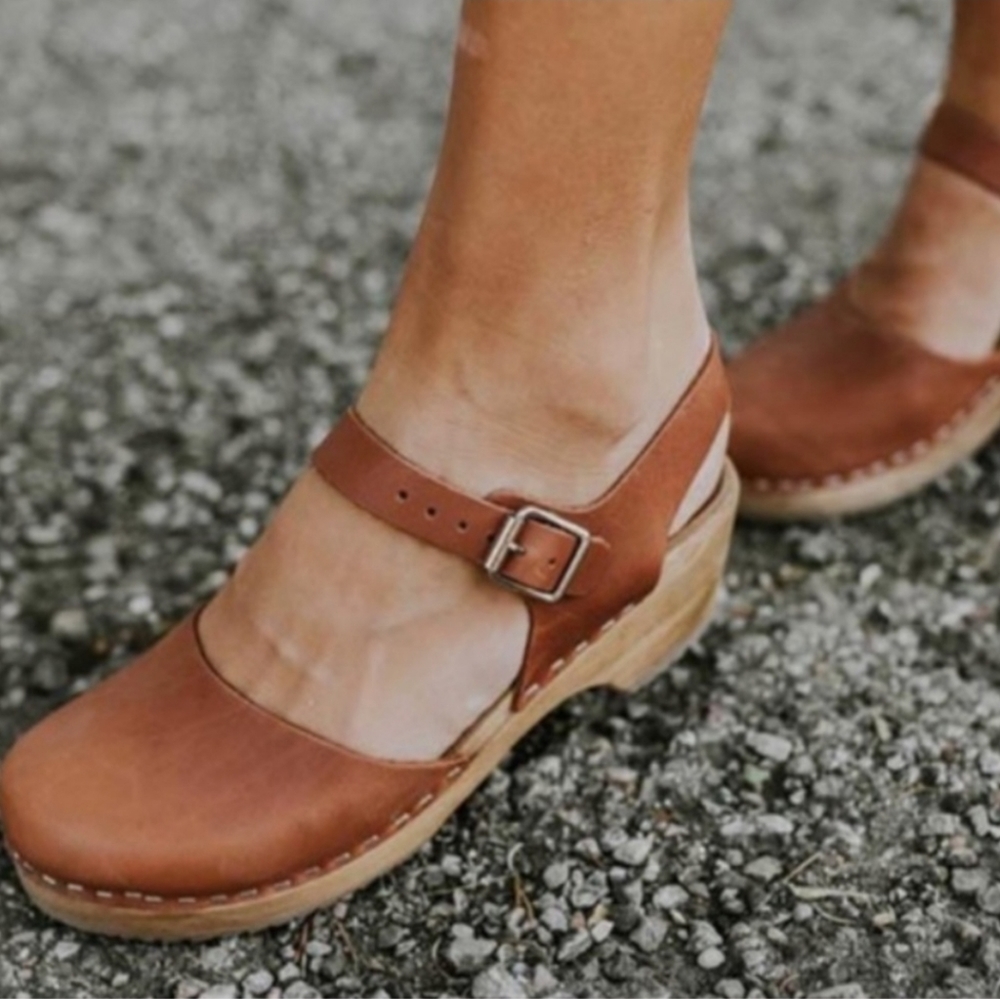 Clog heels